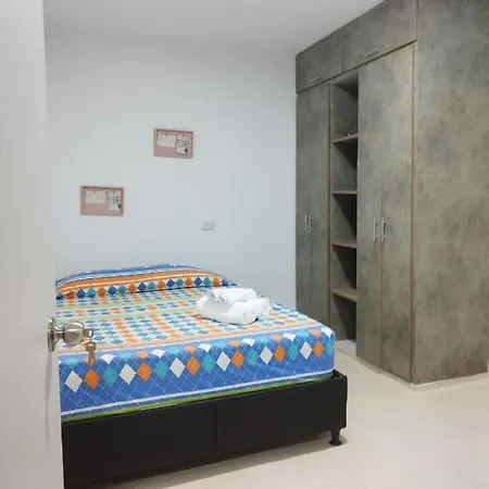 Con Ubicacion Estrategica Apartamento *